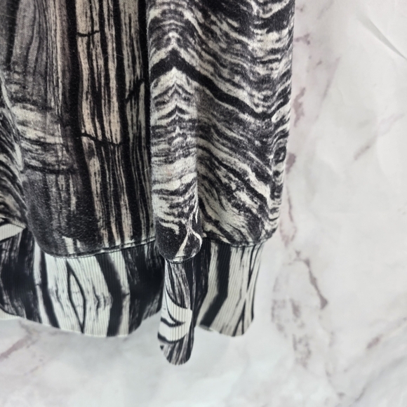 Double Needle Sweatshirt Mens Large Vintage Y2K Black Crew Pullover Abstract - Picture 9 of 12